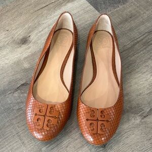Tory Burch Lowell 2 Snakeskin-Embossed Leather Flats Brown - Size 9M, GUC